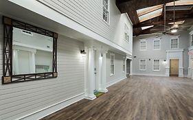 The Post Loft- In The Heart Of Downtown Statesboro